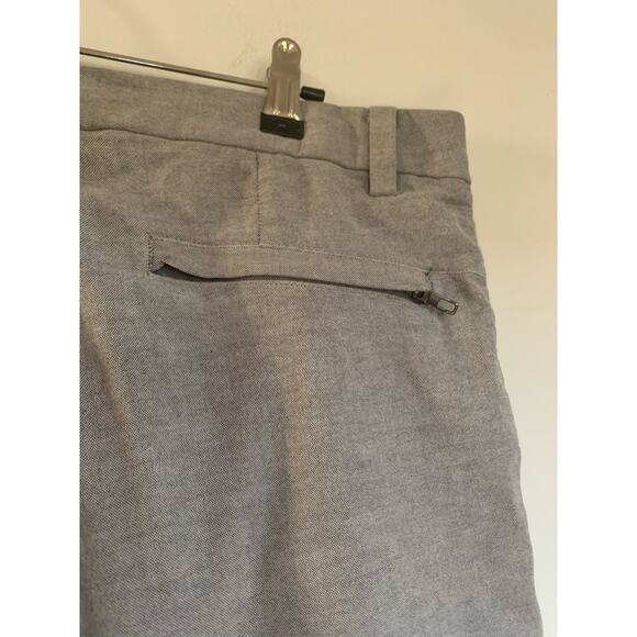 Lululemon Commission Men's Shorts Gray Size 30 with 9" inseam Chinos - Picture 4 of 8